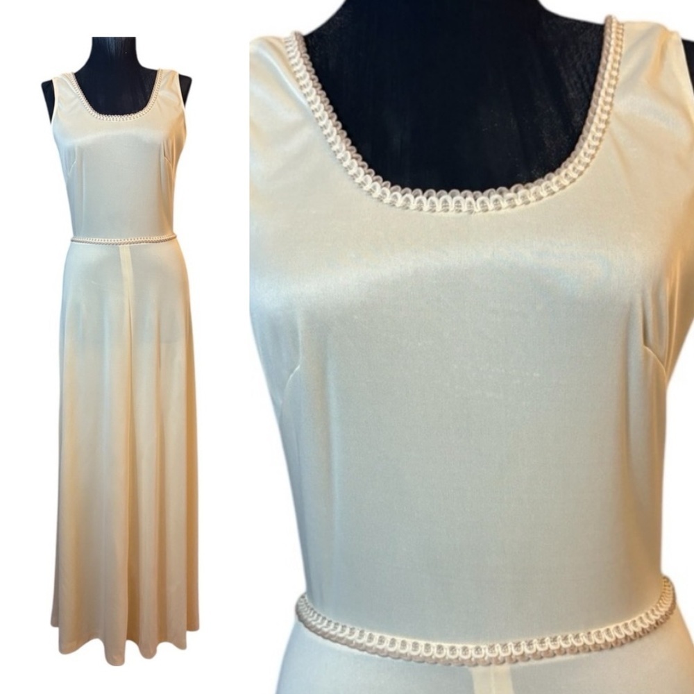 Vintage 70’s Cream Cleopatra Union Made Long Sleeveless Dress - Picture 2 of 16